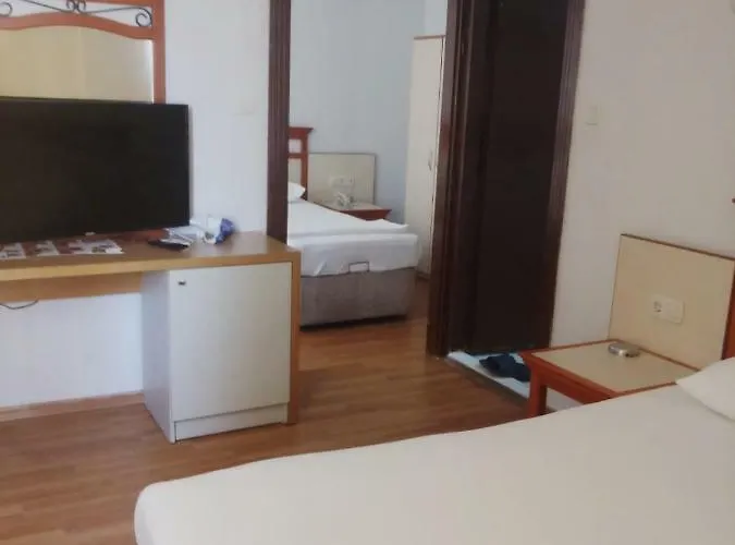 Ozturk Ξενοδοχείο *