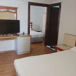 Ozturk Otel *