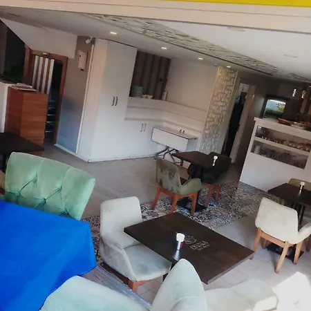 Ozturk Hotel *